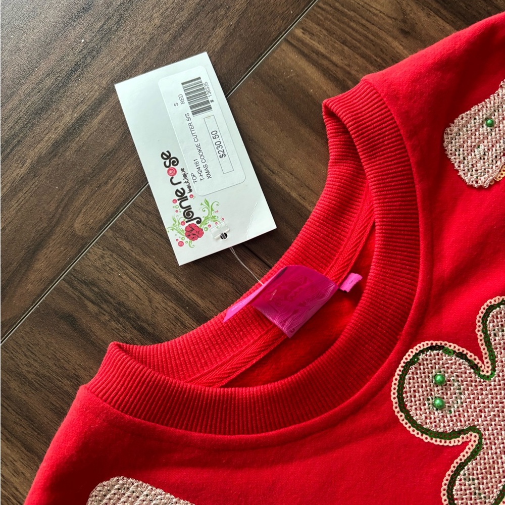 QUEEN OF SPARKLES Red Holiday Motif Sweatshirt and Shorts - Picture 2 of 3
